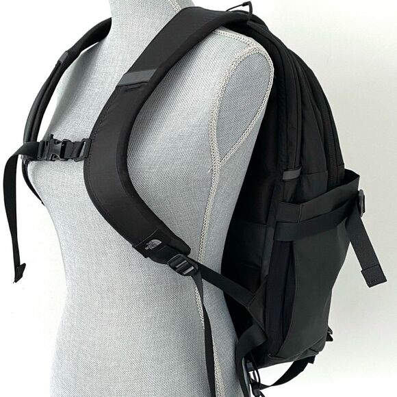 The North Face Recon FlexVent Black Backpack 15” Laptop Casual Office Gift NWOT - Picture 6 of 15